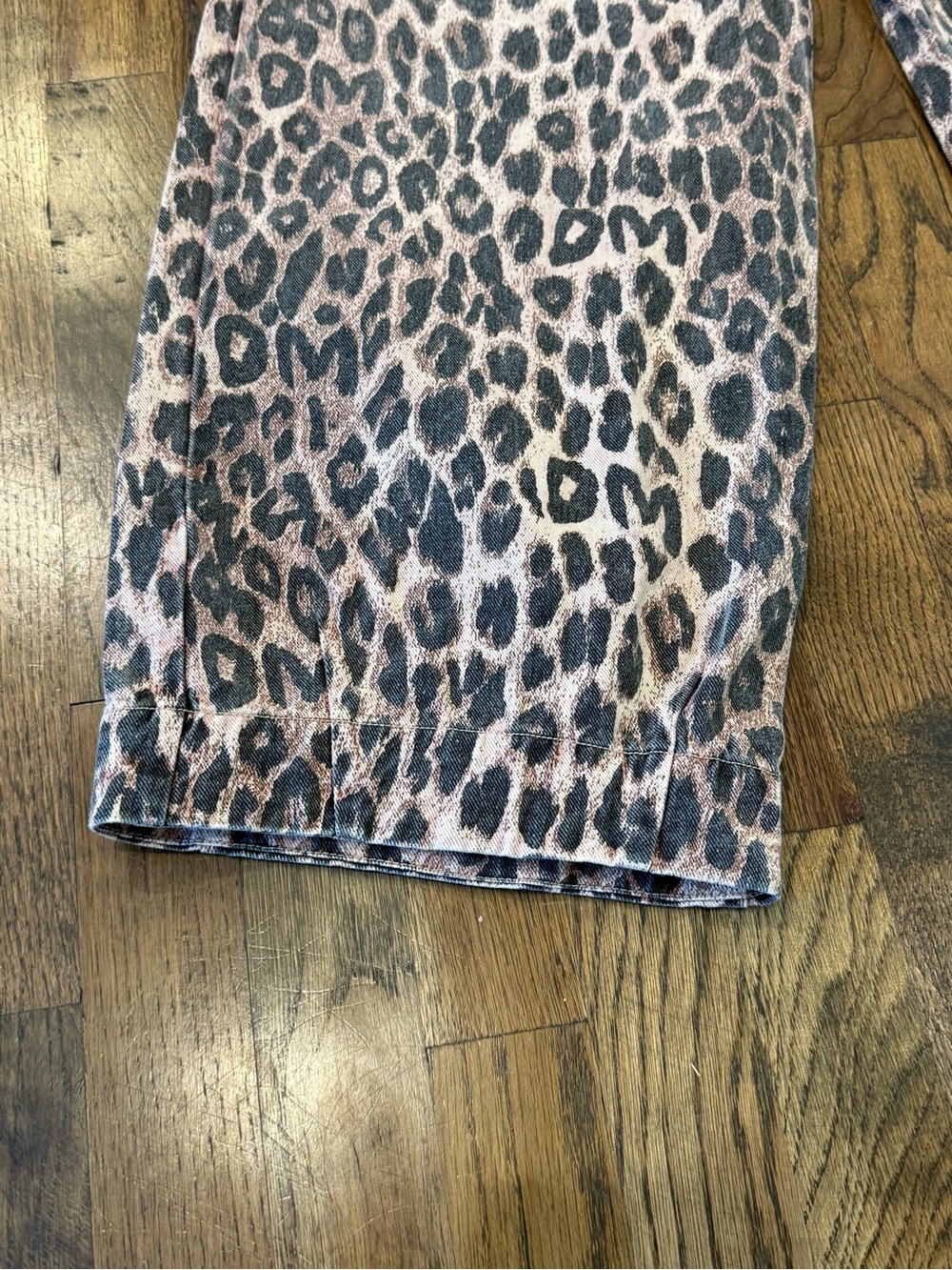 Damson Madder Rafe Leopard Print Trousers | Size 8 - Picture 5 of 11